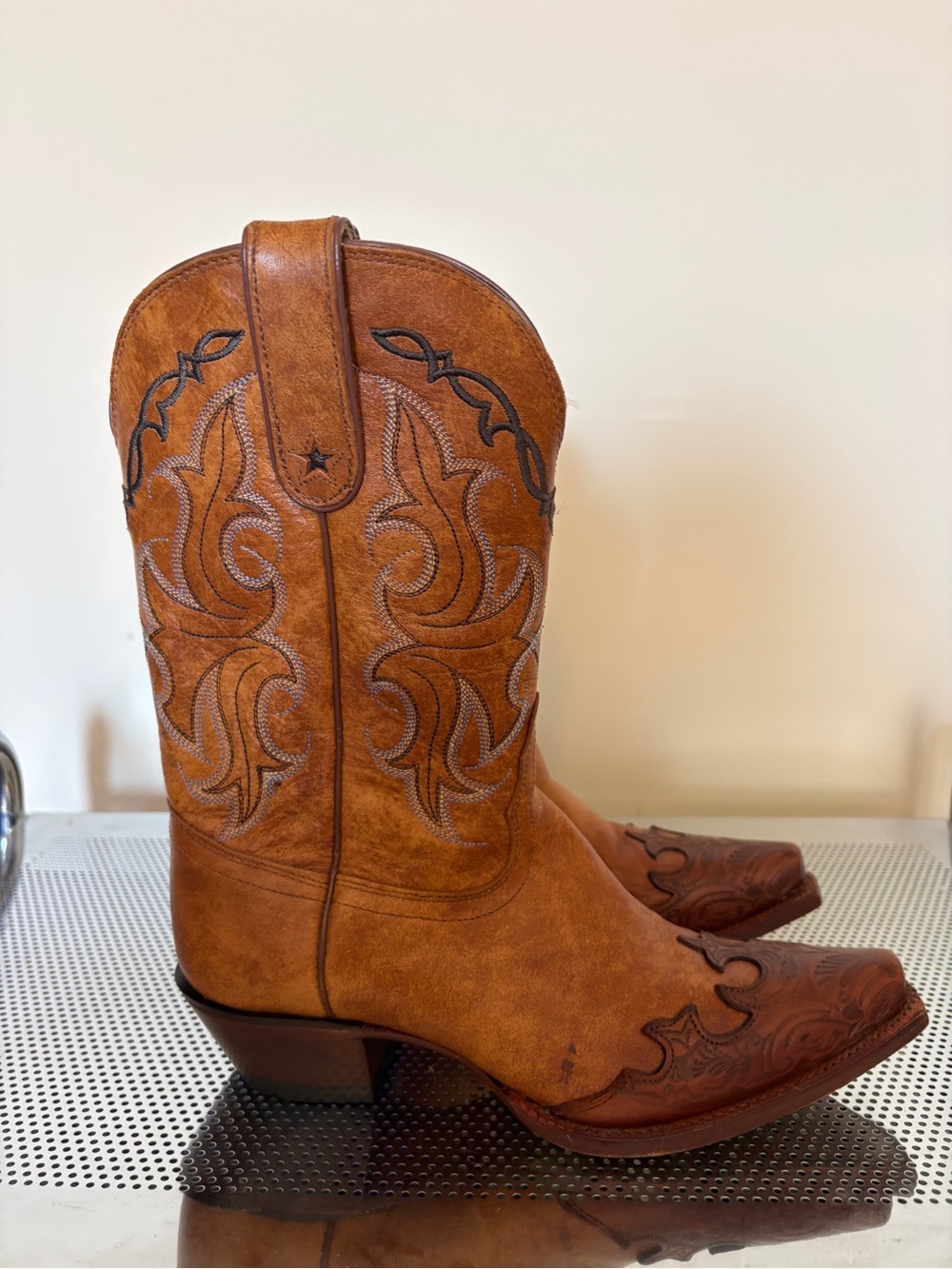Tony Lama Vaquero Santa Fe Tan Brown Tooled Wingtip Western Heeled Boots 7 1/2